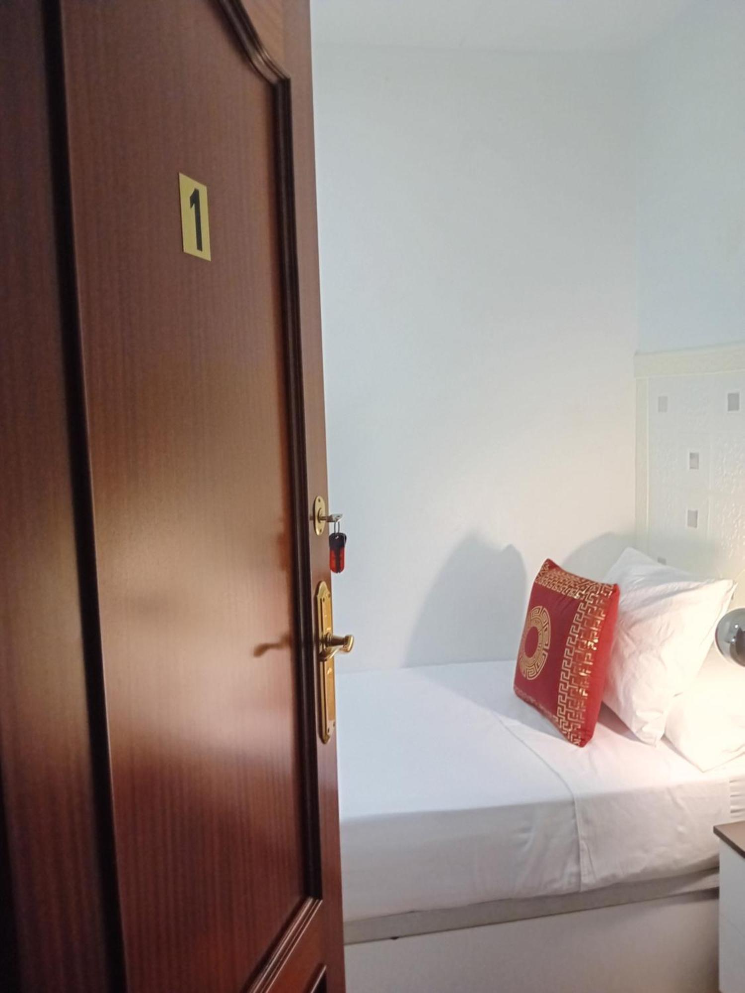 Apartamento Compartido Excelente Ubicacion El Prat de Llobregat Bagian luar foto