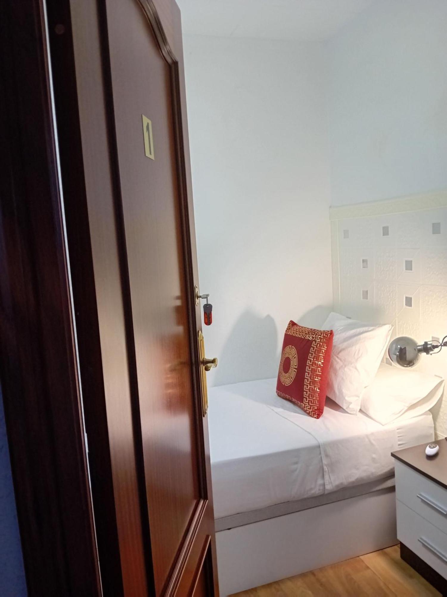 Apartamento Compartido Excelente Ubicacion El Prat de Llobregat Bagian luar foto